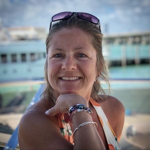 Meet your Posher, Gina